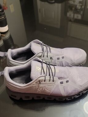 On Running Cloud Mens Lightweight Running Shoes - Gray.